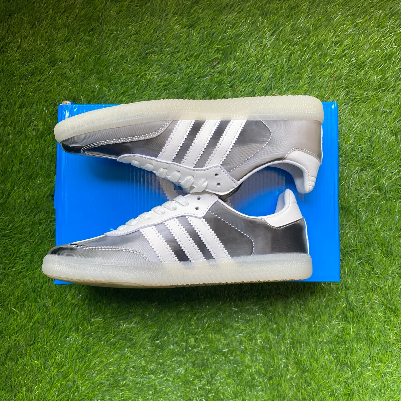 Adidas Samba Reflective Silver | Size 39 | Color Changing | New | With Box – photo 6